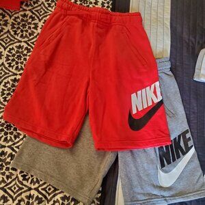Nike Short (size L) big boys